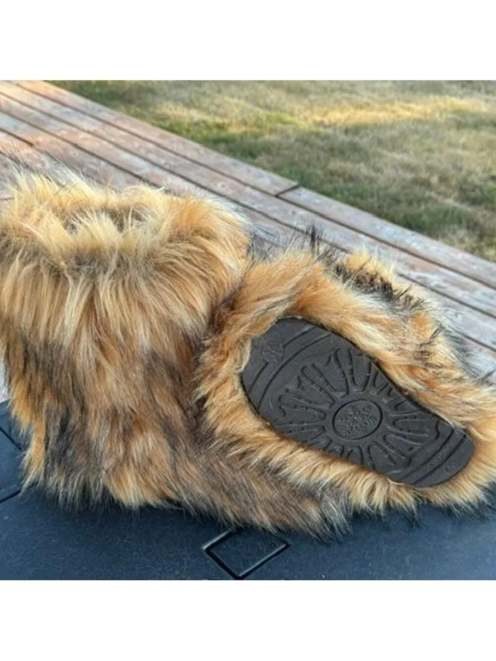 🤎 Women’s Brown Faux Fur Mukluk Boots Size 9.5 / EU 40 – NWOT